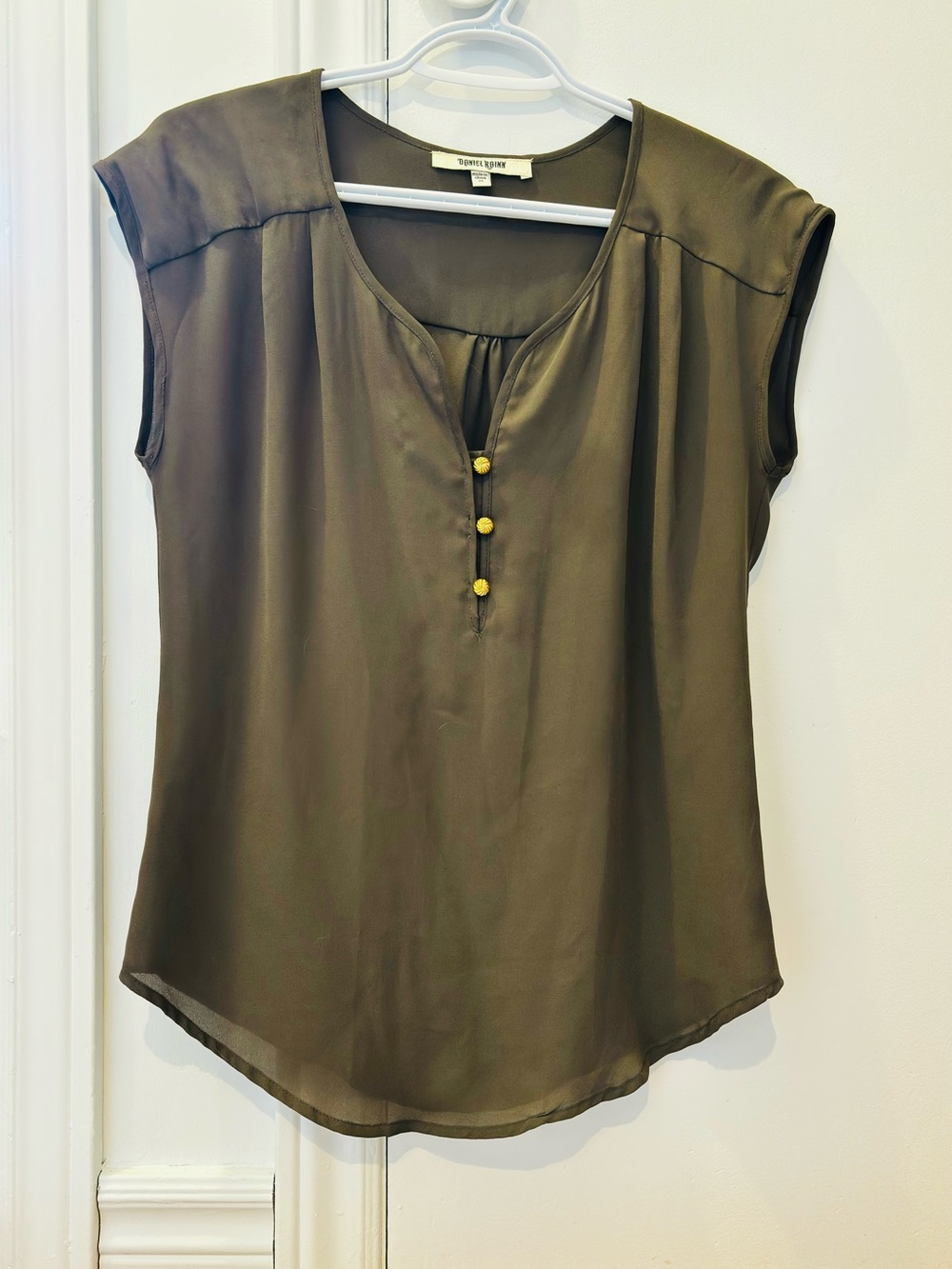 Daniel Rainn Olive/Army Green Cap-Sleeve Blouse with Gold Buttons, Size XS